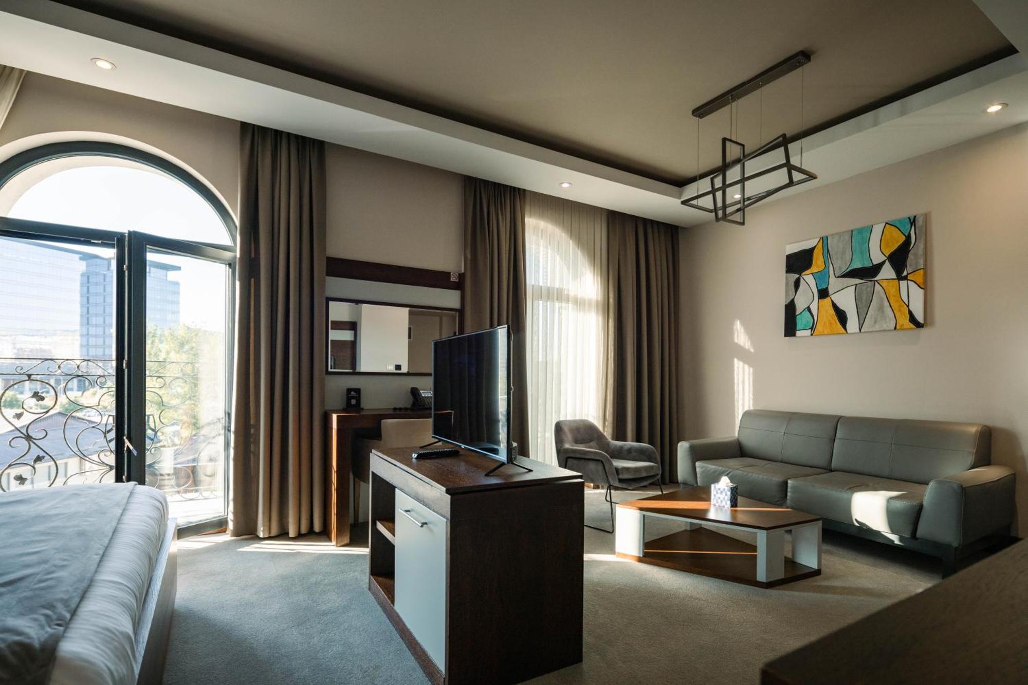 Hotel Prishtina Приштина Экстерьер фото