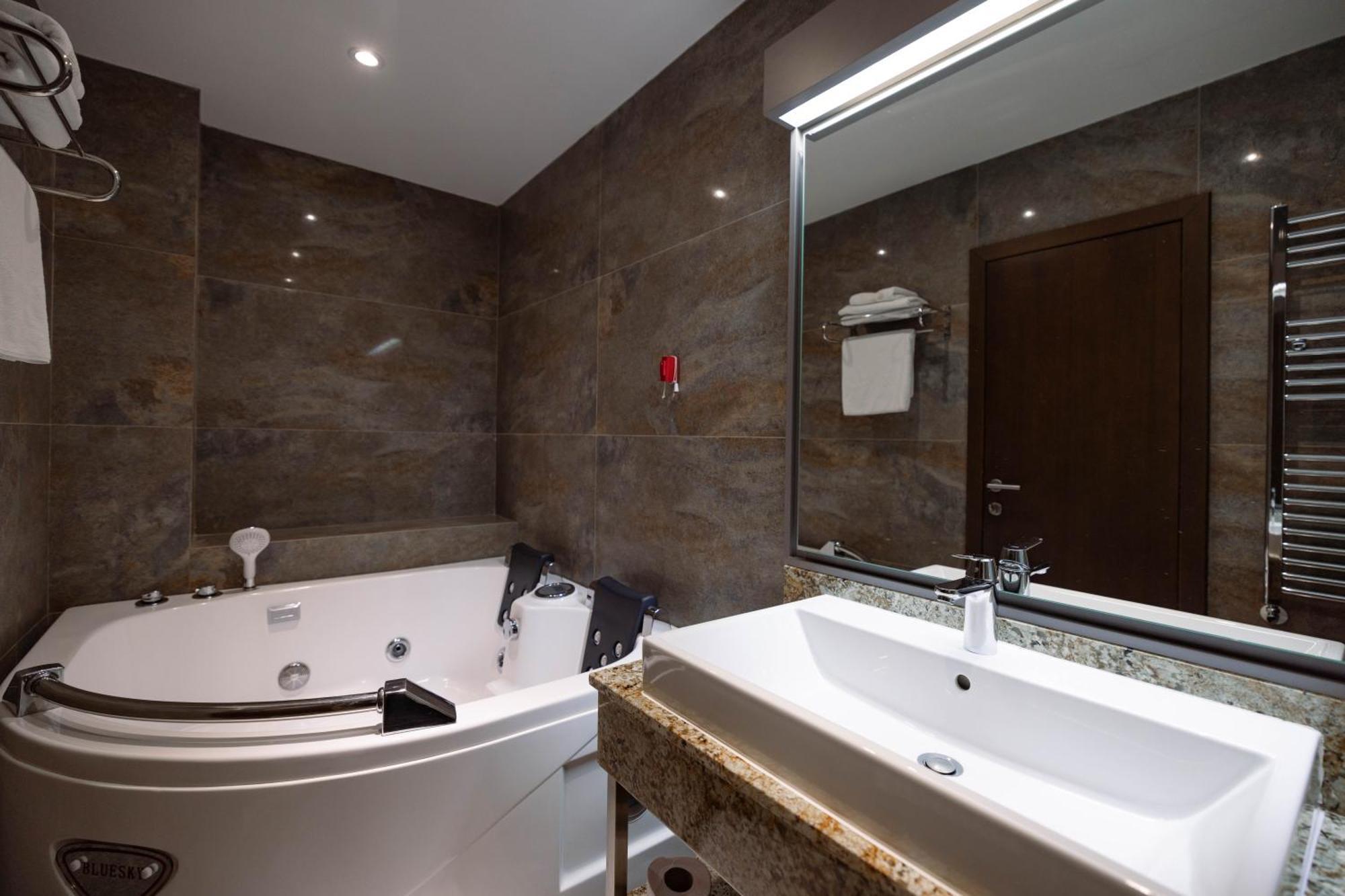 Hotel Prishtina Приштина Экстерьер фото
