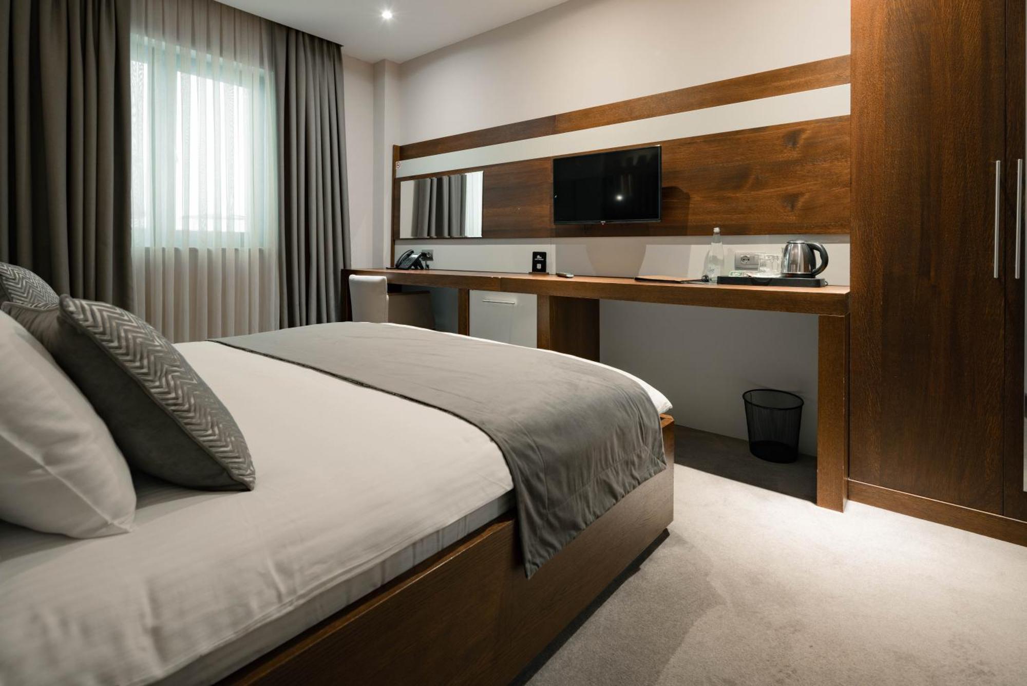 Hotel Prishtina Приштина Экстерьер фото