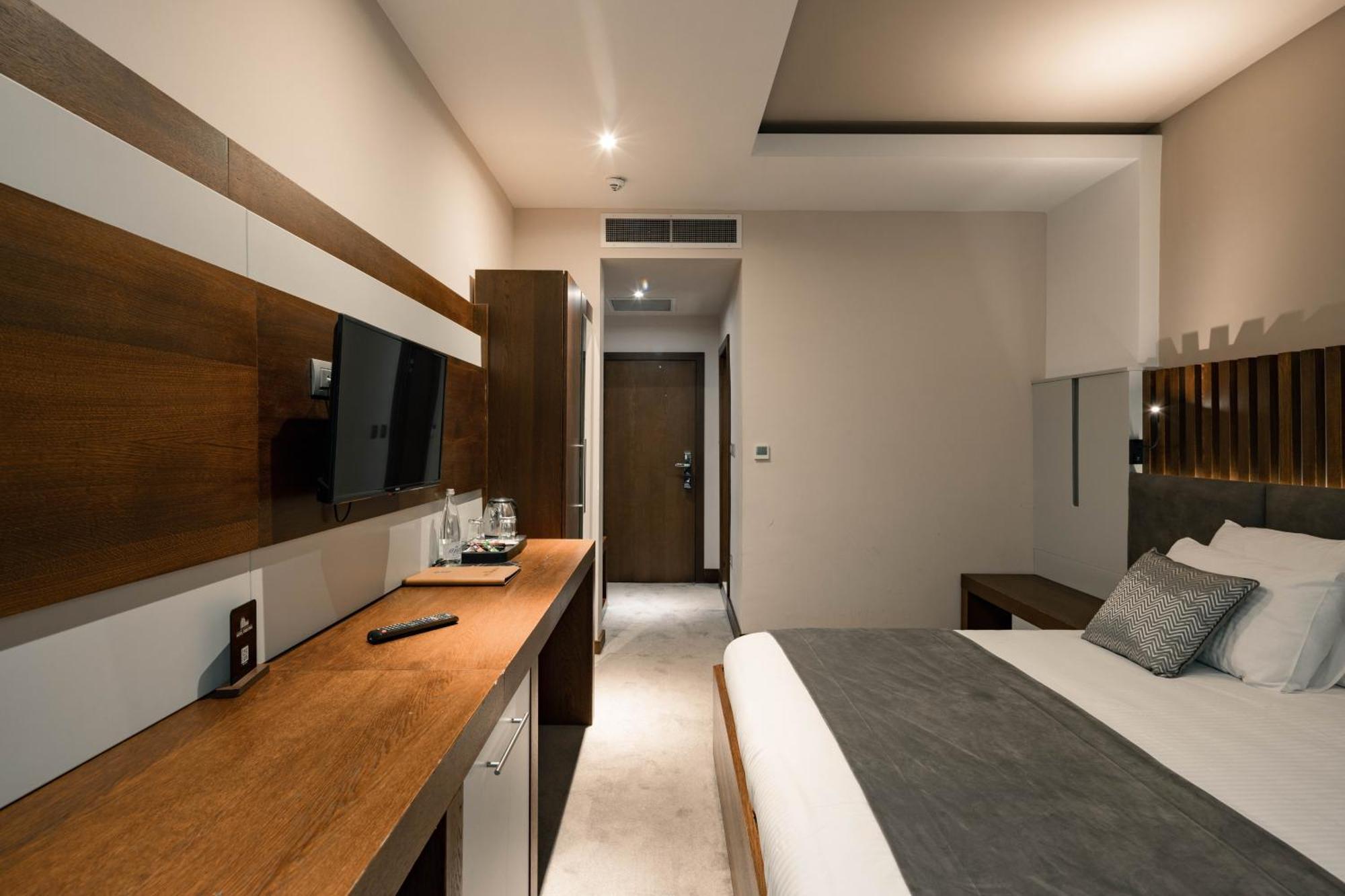 Hotel Prishtina Приштина Экстерьер фото