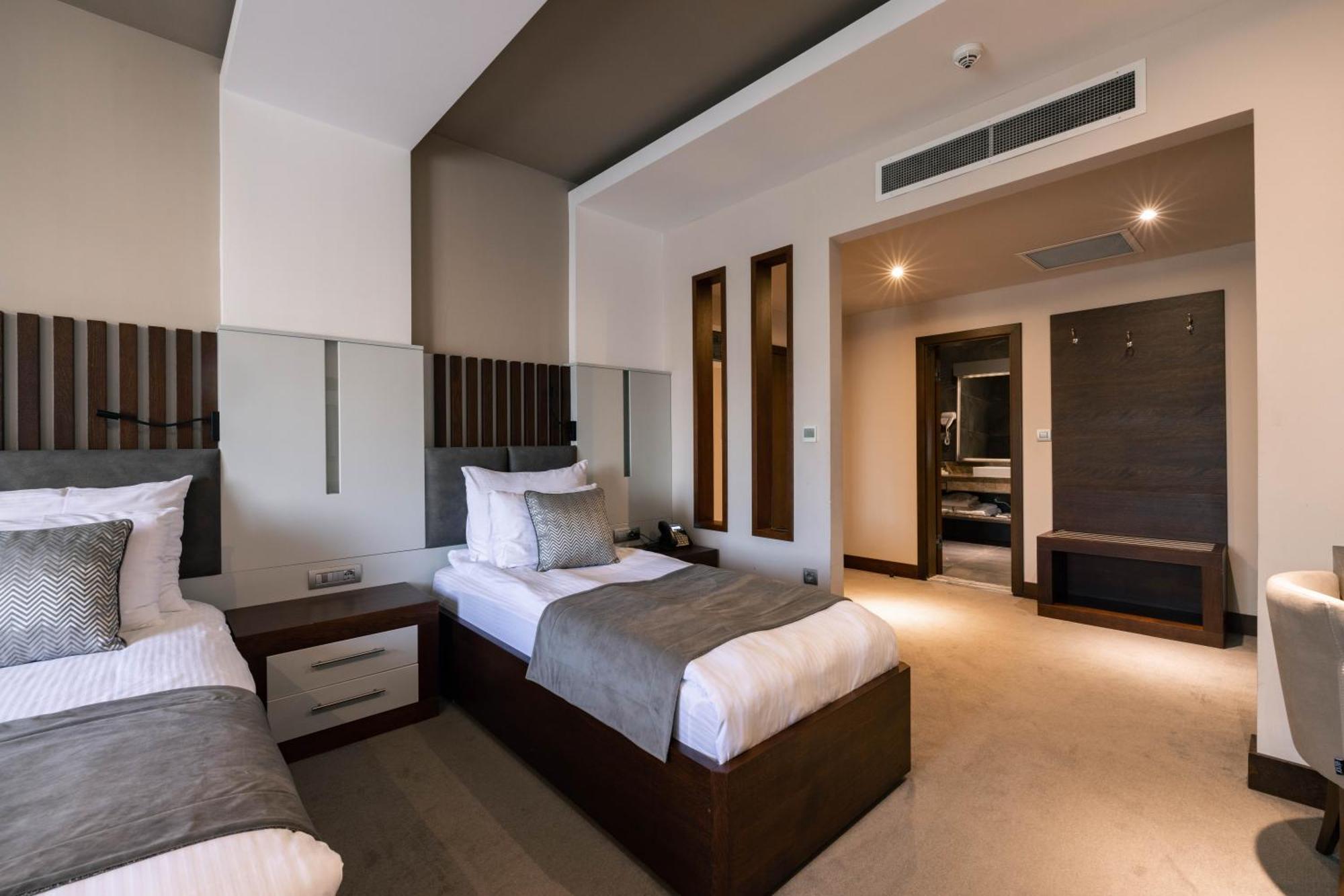 Hotel Prishtina Приштина Экстерьер фото