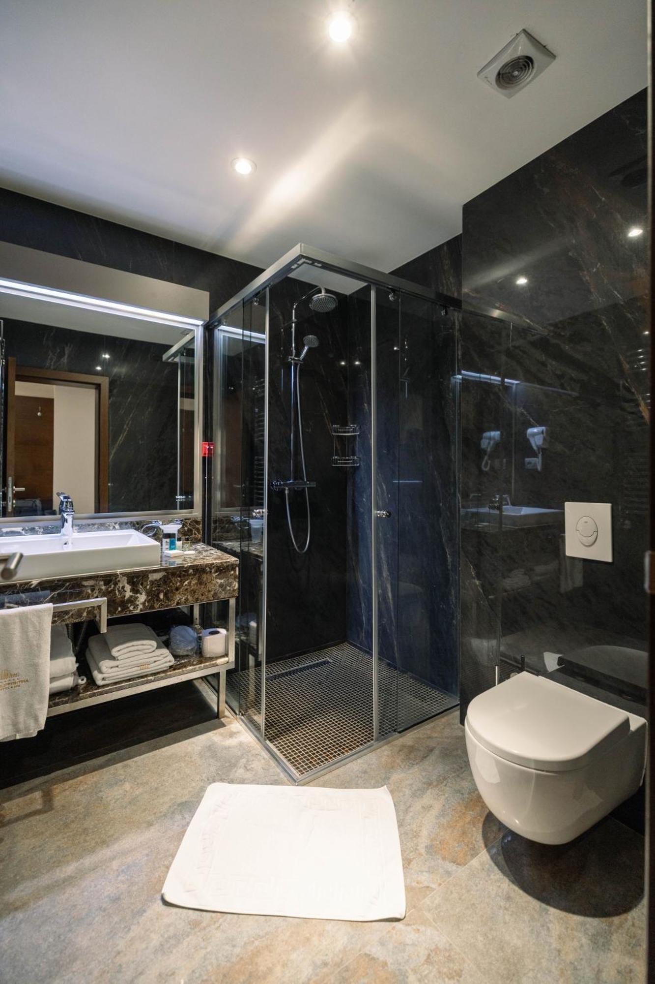 Hotel Prishtina Приштина Экстерьер фото